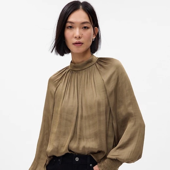 Banana Republic || Satin mock neck billow sleeve blouse - Picture 1 of 8
